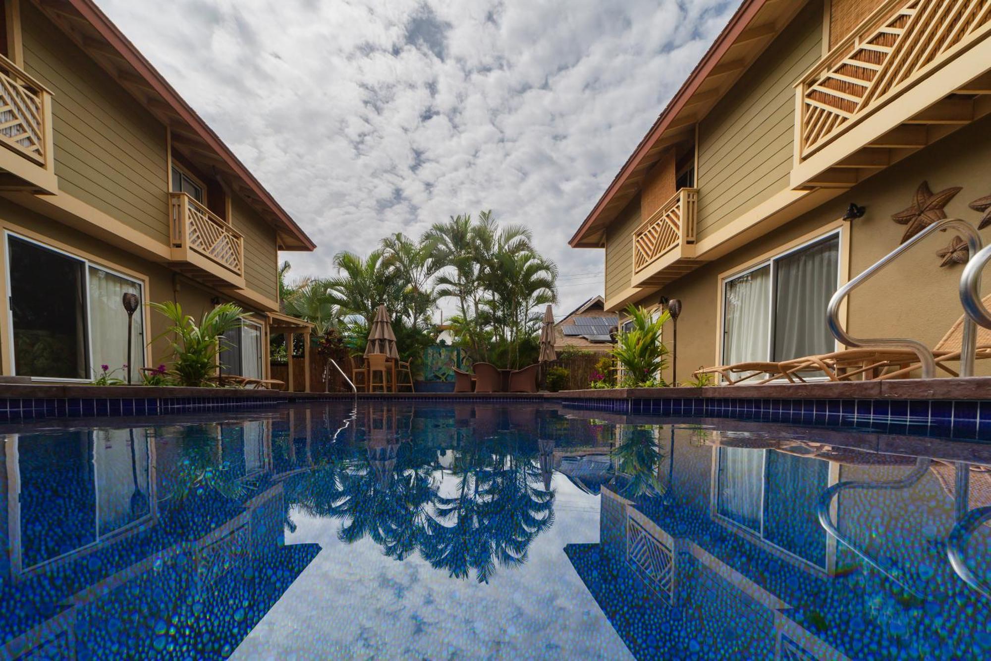 Plumeria Suite, 2-Bedrooms, Sleeps 6, Pool & Bbq, Pre-Renovation Summer Sale Kihei Exterior foto